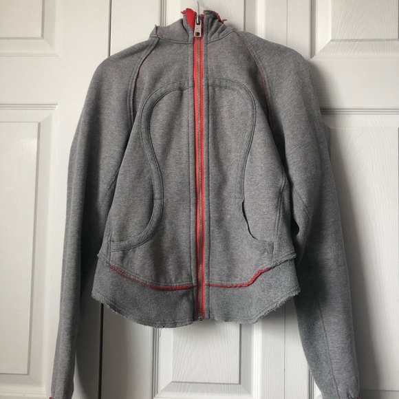 CROPPED LULULEMON SCUBA HOODIE - Picture 1 of 5